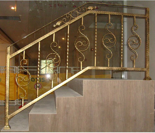 古典式铁艺楼梯